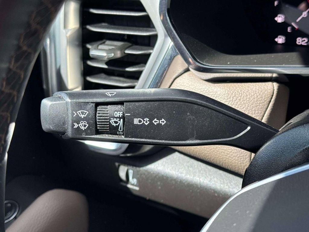 Used 2025 GMC Canyon Denali AWD/4WD image 24