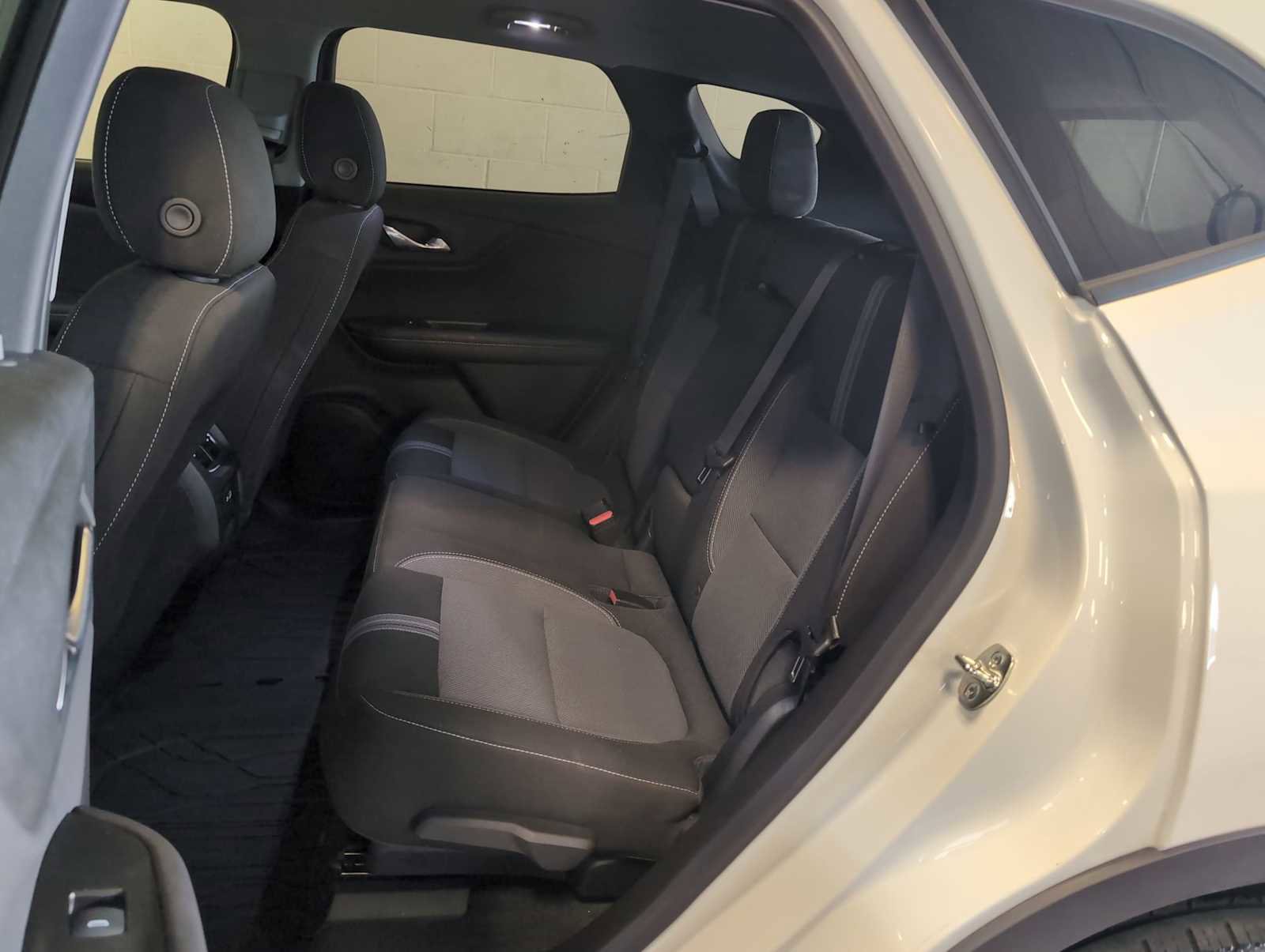 Used 2024 Chevrolet Blazer LT w/ Convenience Package image 23