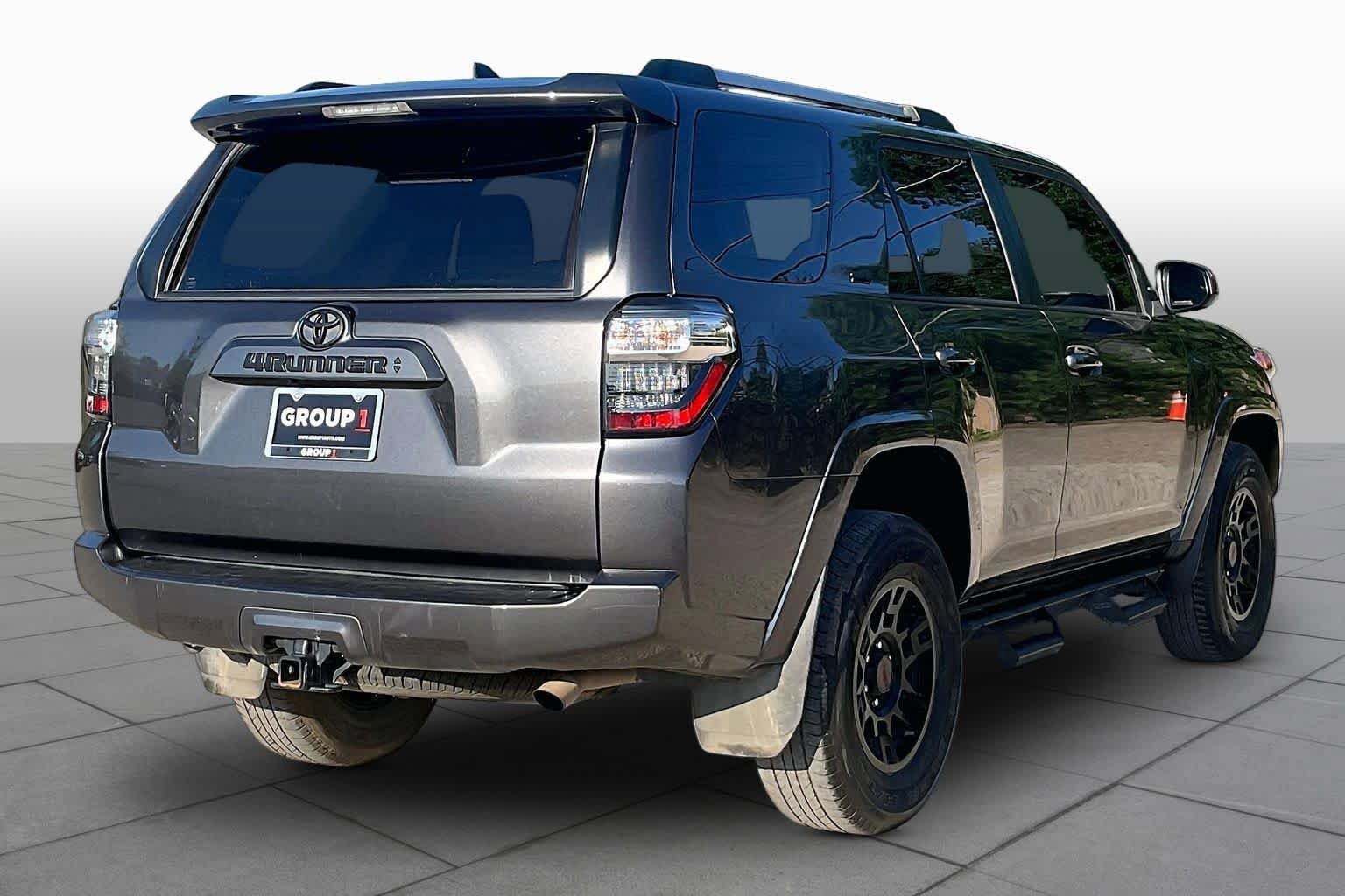 Used 2023 Toyota 4Runner SR5 AWD/4WD image 13
