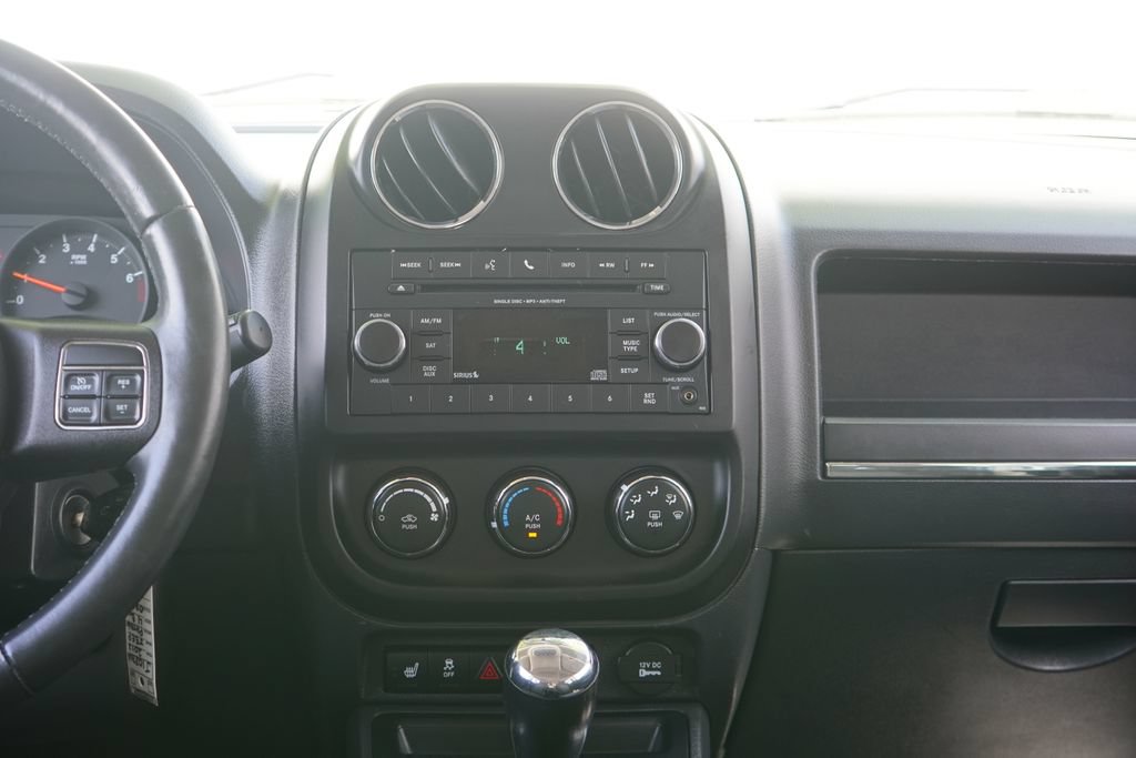 Used 2012 Jeep Patriot Latitude FWD image 22