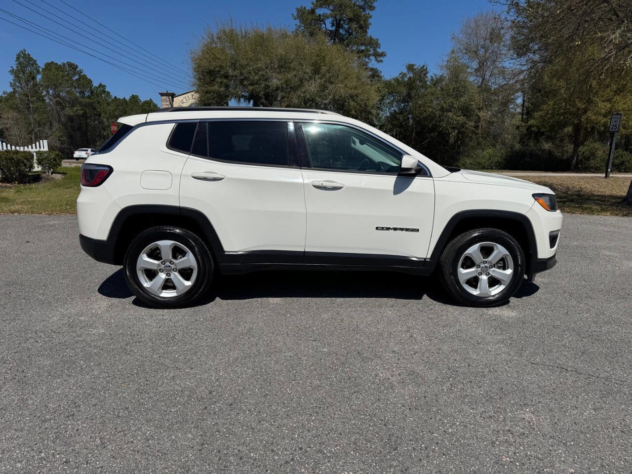 Used 2019 Jeep Compass Latitude image 7