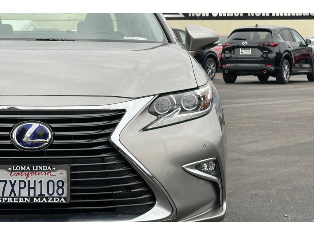 Used 2017 Lexus ES 300h image 51