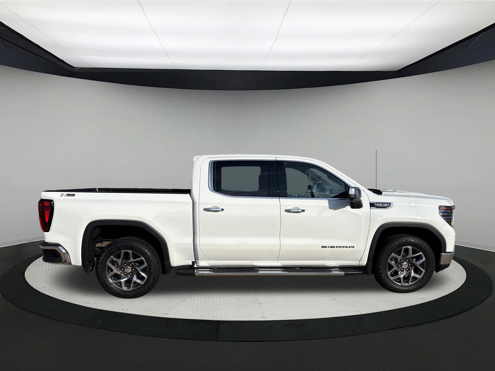 Used 2025 GMC Sierra 1500 SLT w/ SLT Premium Plus Package AWD/4WD image 3