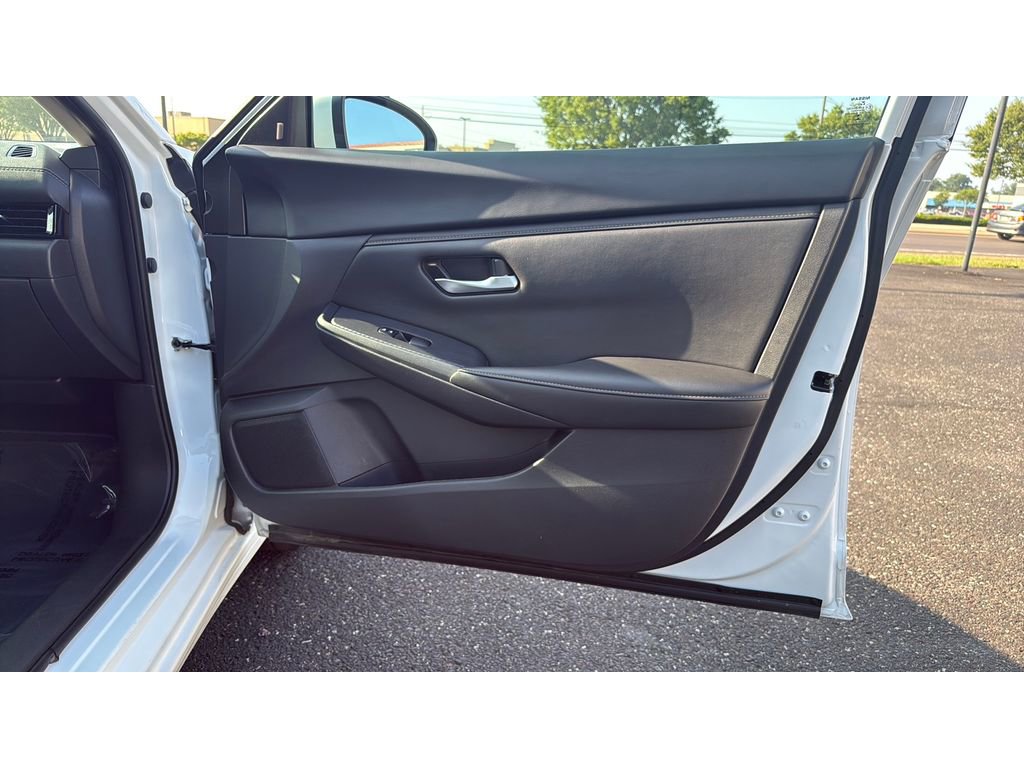 Used 2024 Nissan Sentra SV image 17