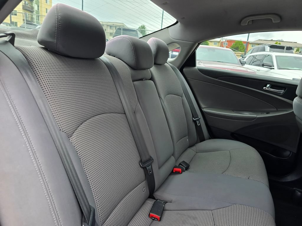 Used 2012 Hyundai Sonata GLS w/ Popular Equipment Pkg FWD image 12