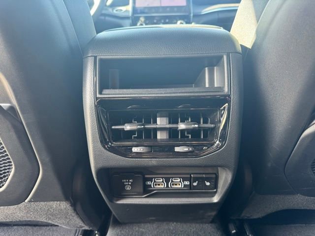 Certified 2025 Jeep Grand Cherokee Overland AWD/4WD image 18