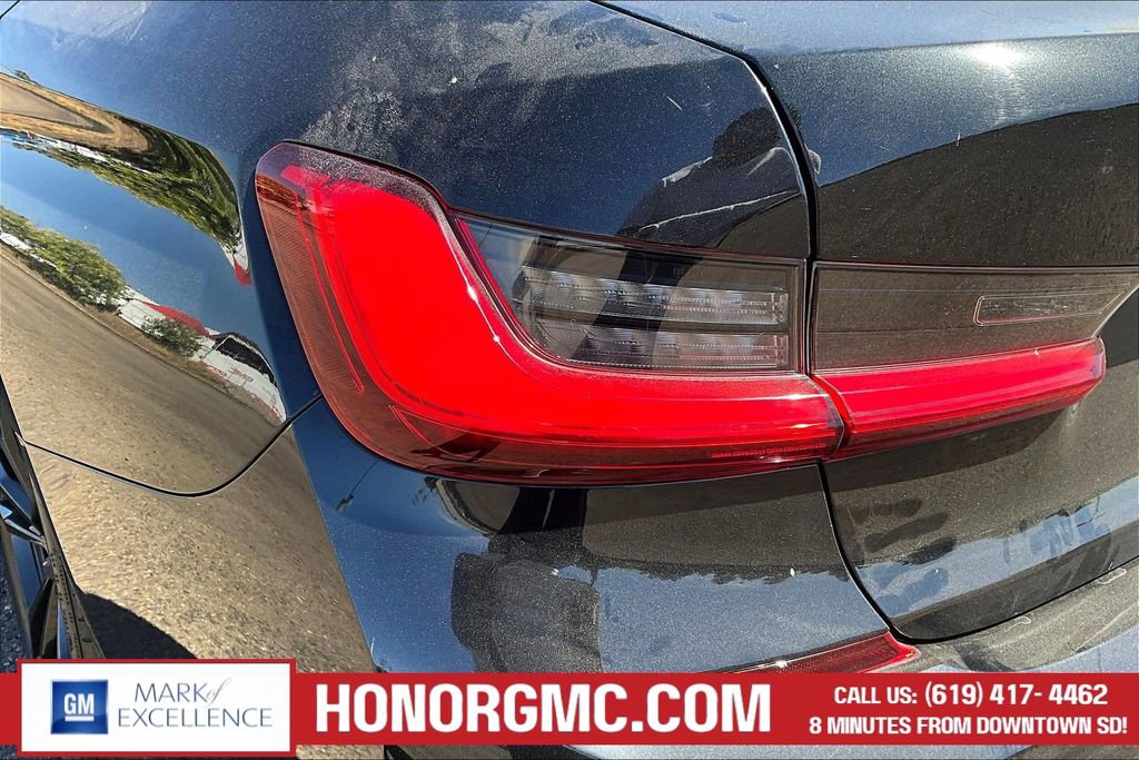 Used 2020 BMW 330i Sedan w/ M Sport Package RWD image 19