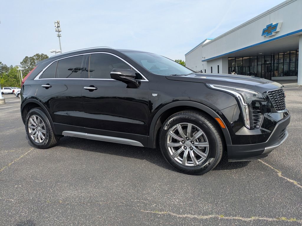Used 2021 Cadillac XT4 Premium Luxury w/ Driver Awareness Package FWD image 2