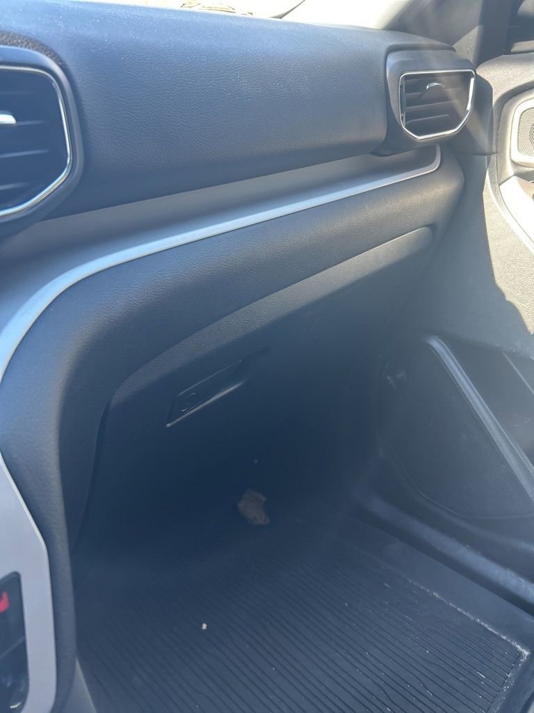 Used 2023 Ford Explorer XLT w/ Equipment Group 202A image 19