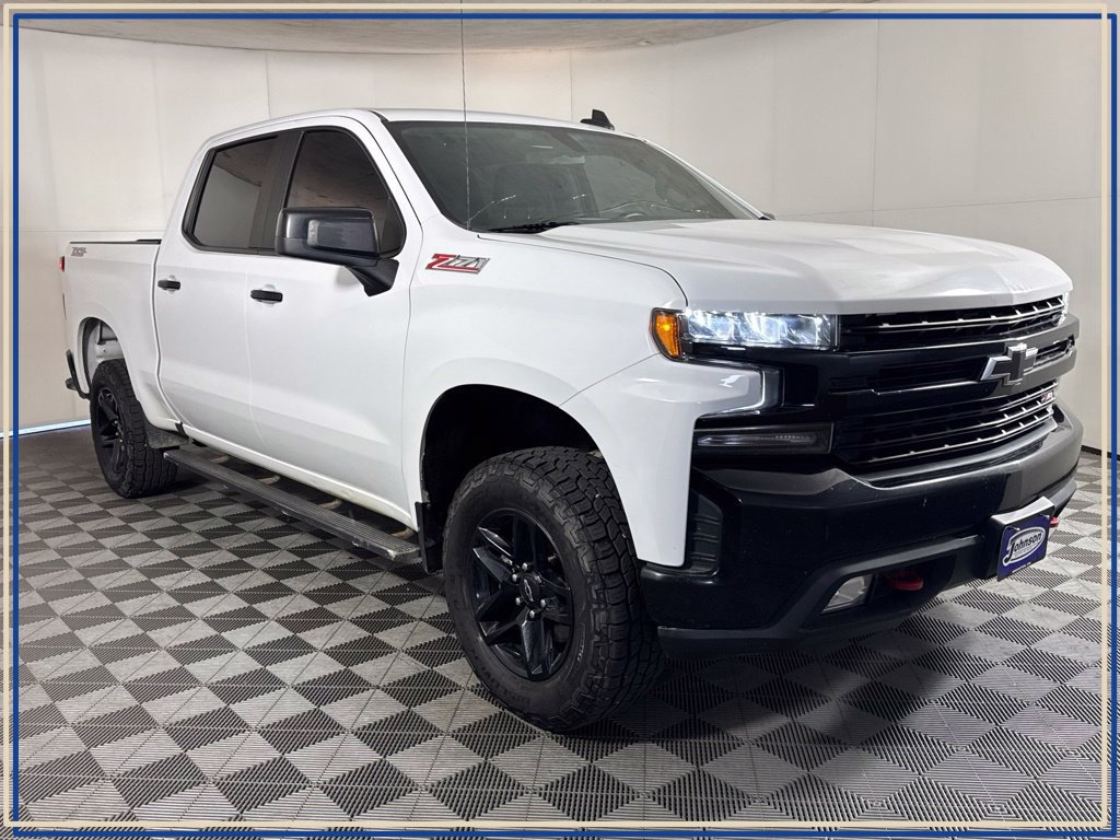 Used 2021 Chevrolet Silverado 1500 LT Trail Boss w/ LPO, Dark Essentials Package AWD/4WD image 5