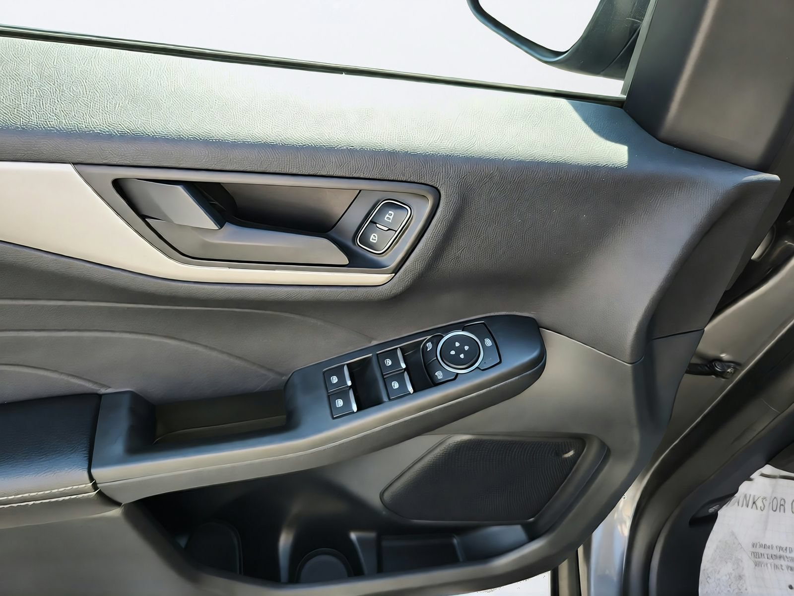 Used 2022 Ford Escape SE w/ Convenience Package FWD image 21