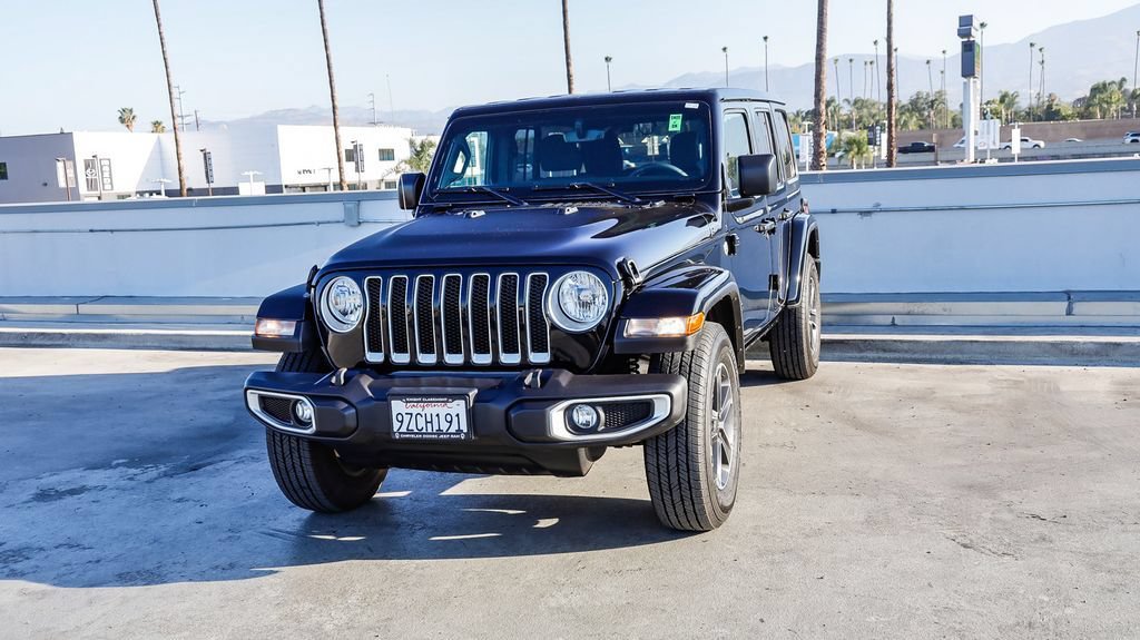 Used 2023 Jeep Wrangler Unlimited Sahara AWD/4WD image 4