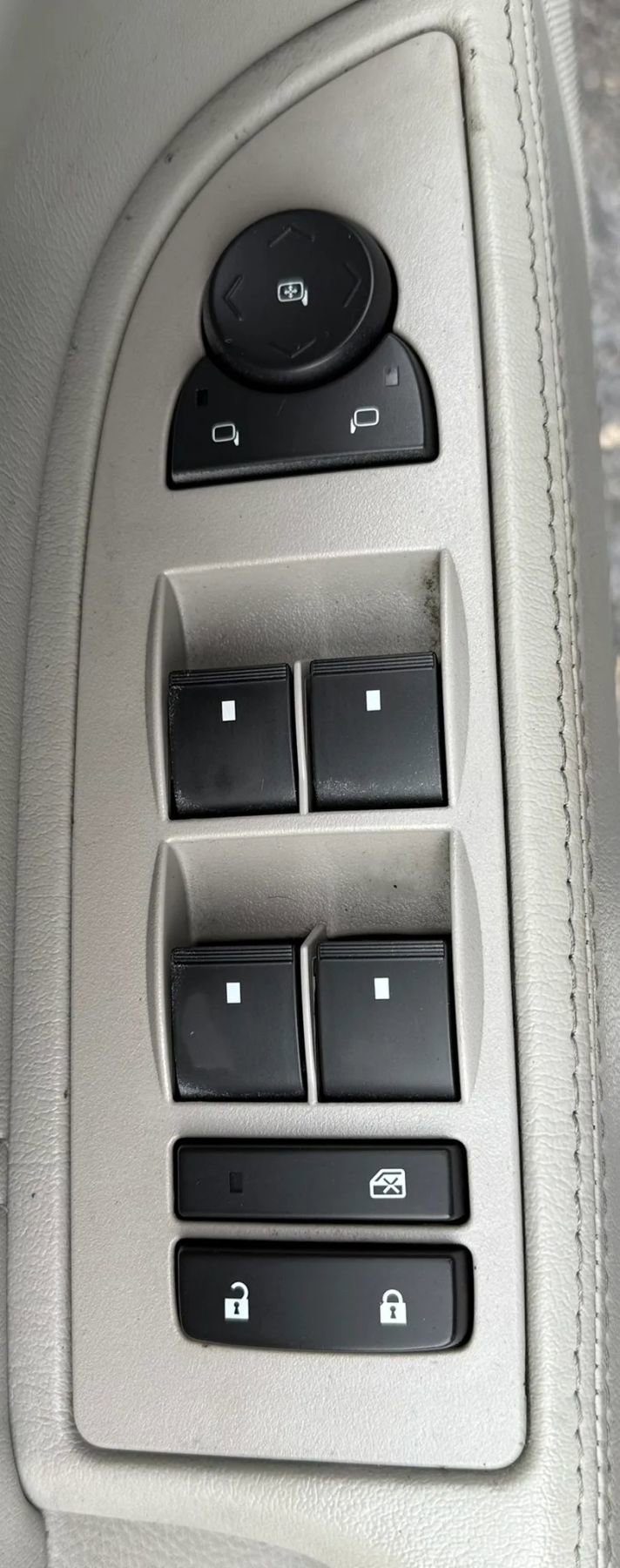 Used 2008 Buick Lucerne CXL w/ Driver Confidence Package image 21