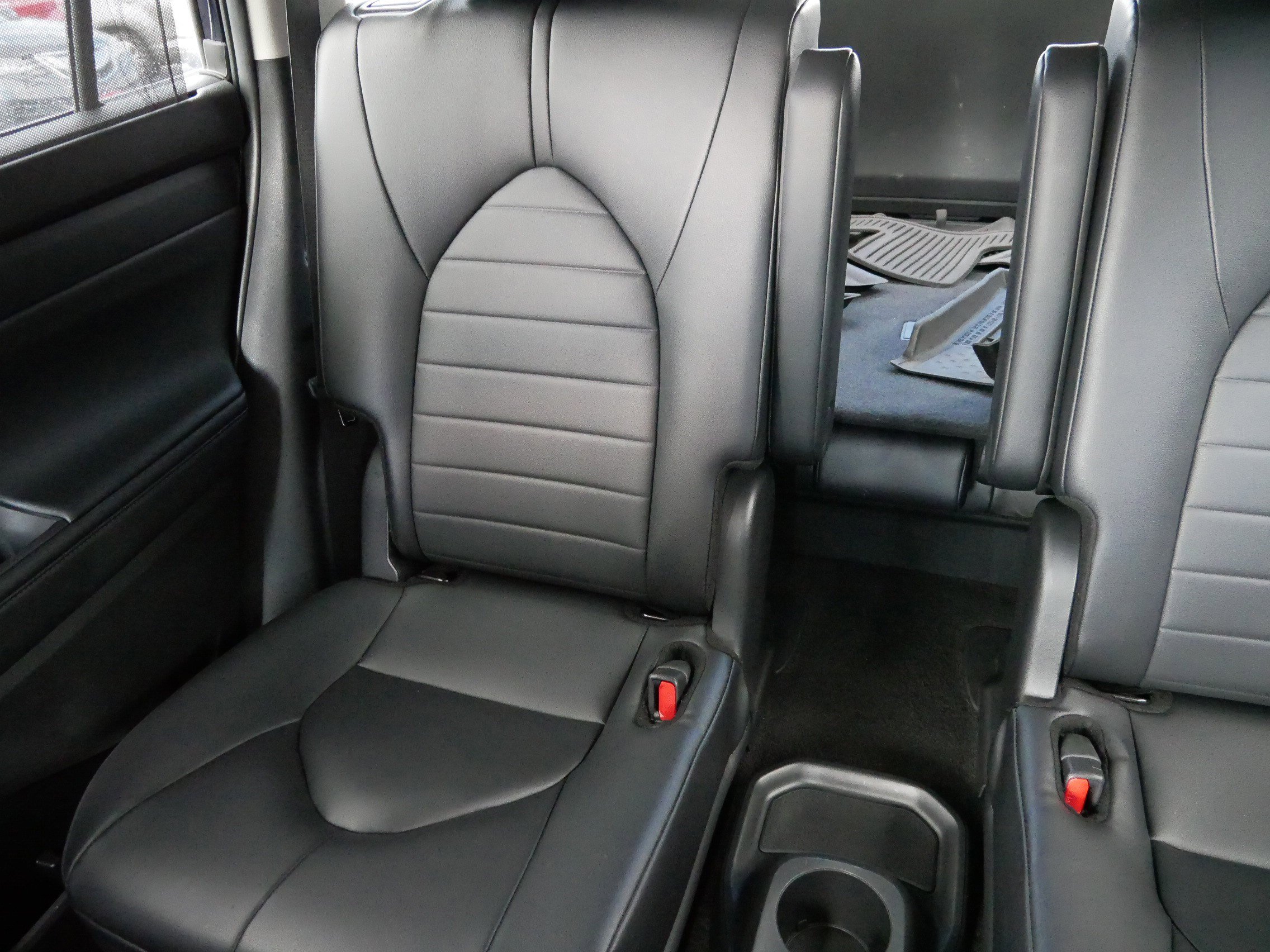 Certified 2024 Toyota Highlander XLE image 12