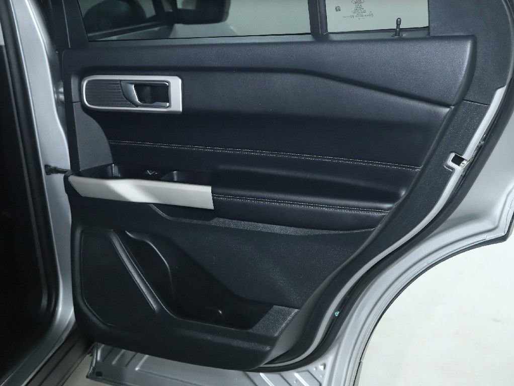 Used 2022 Ford Explorer XLT w/ Equipment Group 202A image 35