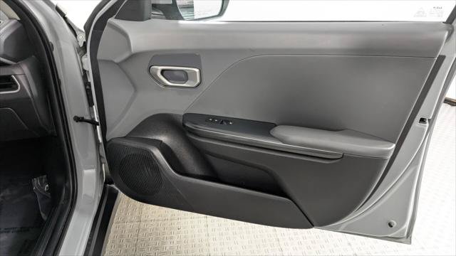 Used 2025 Kia K4 FWD image 22
