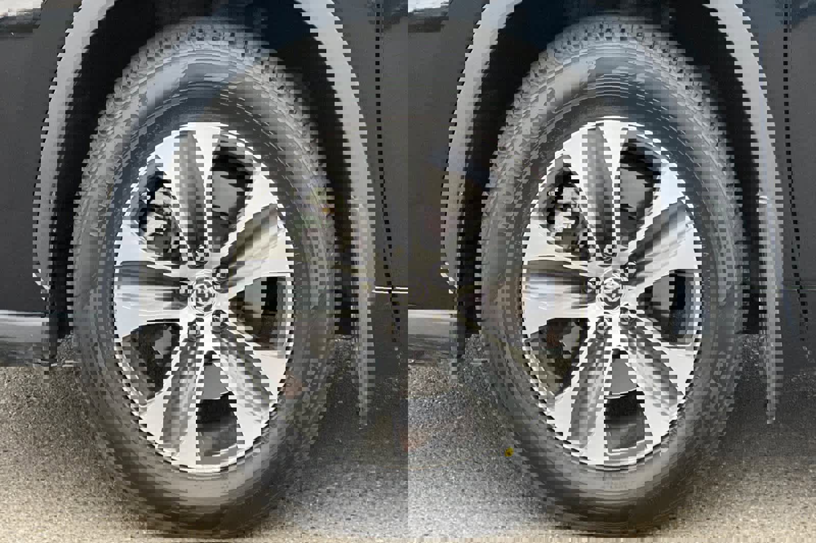 Used 2023 Toyota Highlander XLE image 29