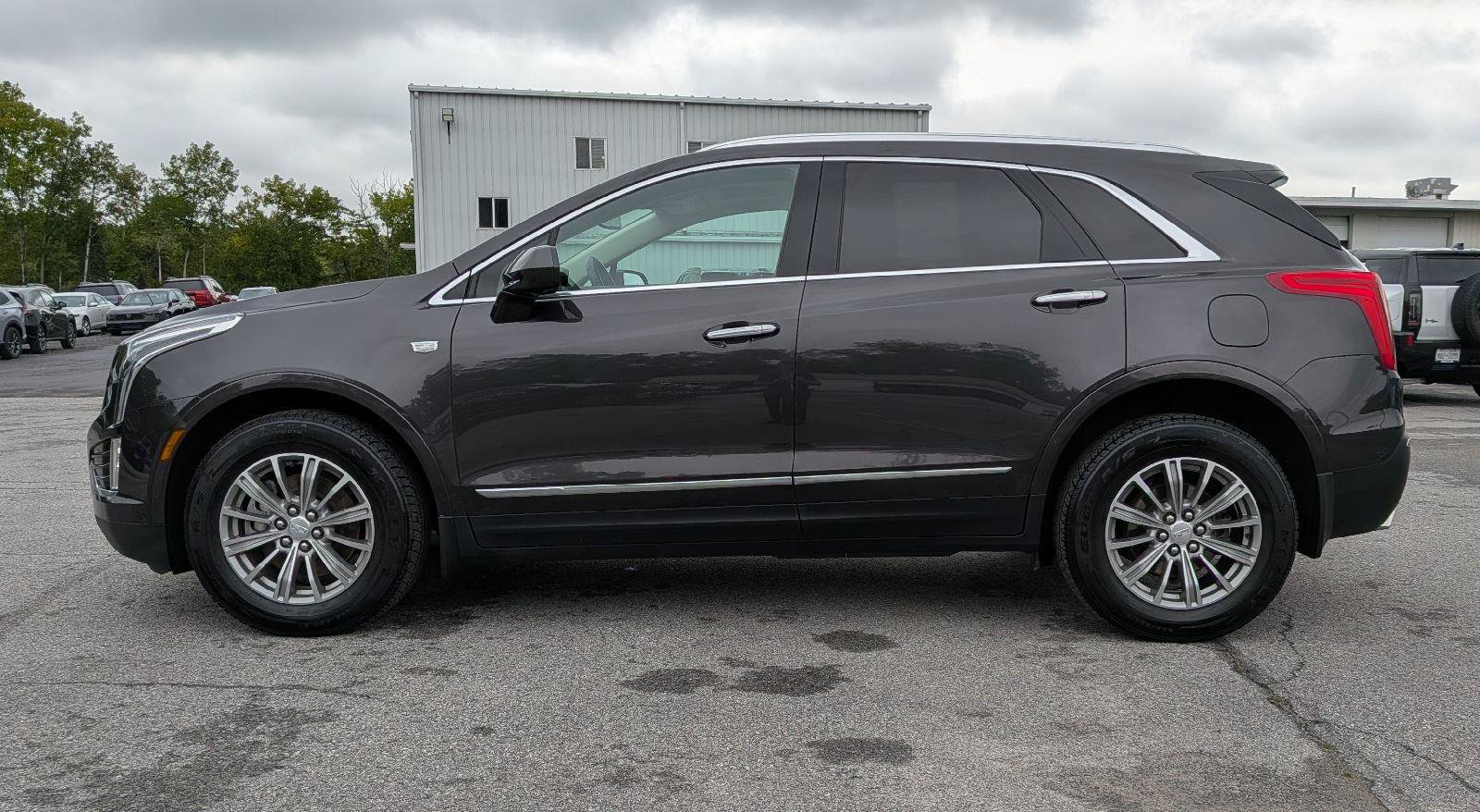 Used 2017 Cadillac XT5 Luxury w/ Driver Awareness Package AWD/4WD image 5