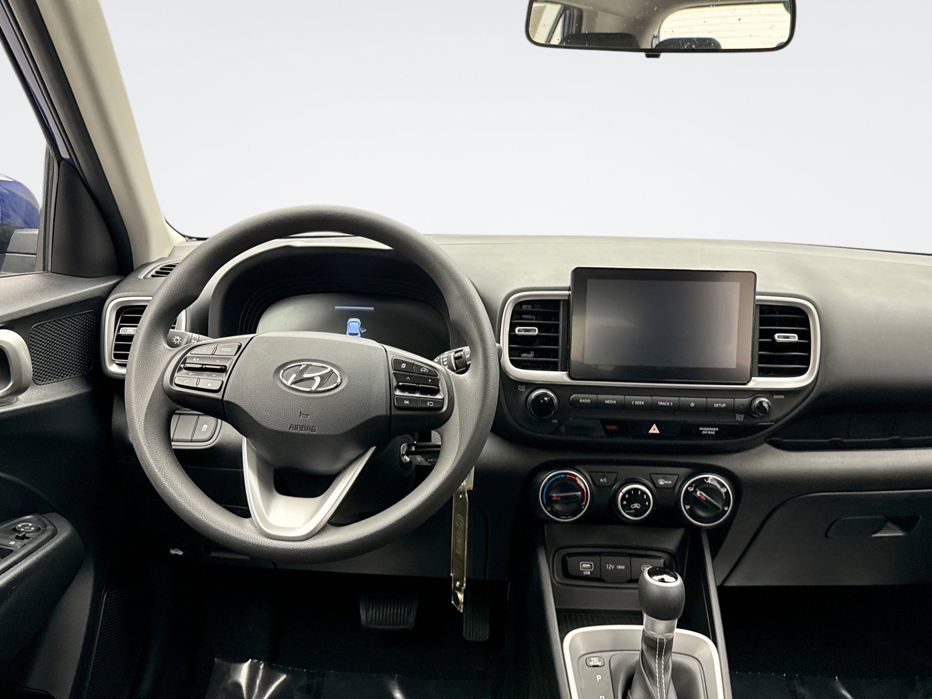 Used 2025 Hyundai Venue SE image 12