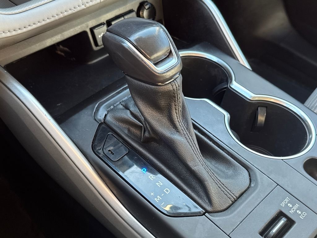 Used 2021 Toyota Highlander LE image 27