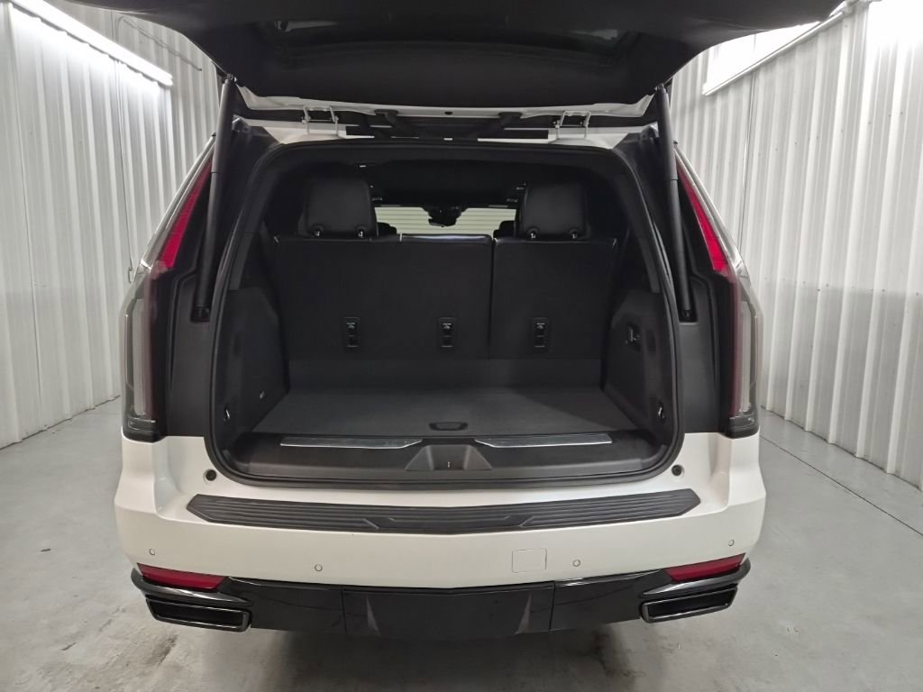 Used 2021 Cadillac Escalade Sport Platinum w/ Heavy-Duty Trailer Package image 24