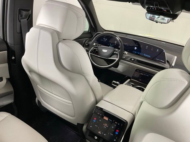 New 2026 Cadillac Vistiq Sport w/ LPO, Floor Liner Package image 30