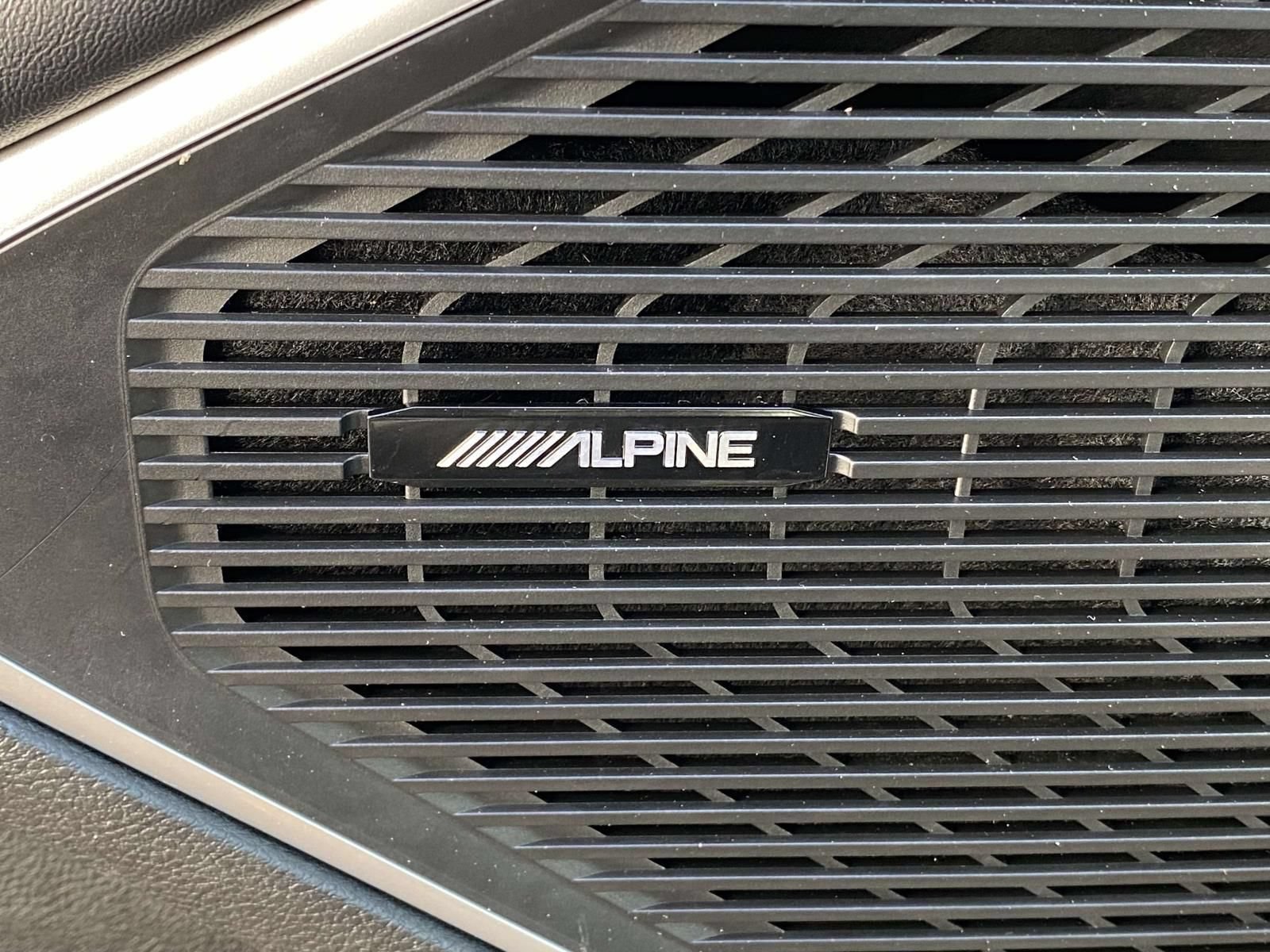 Used 2024 Jeep Wagoneer L Series II RWD image 19