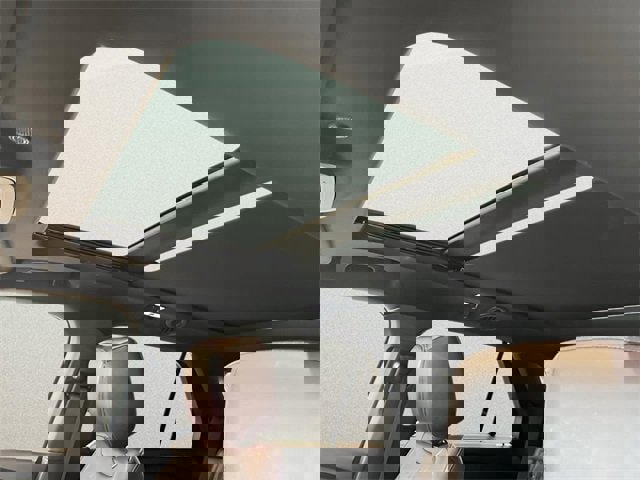 Used 2022 Ford Explorer Platinum w/ Equipment Group 601A image 23