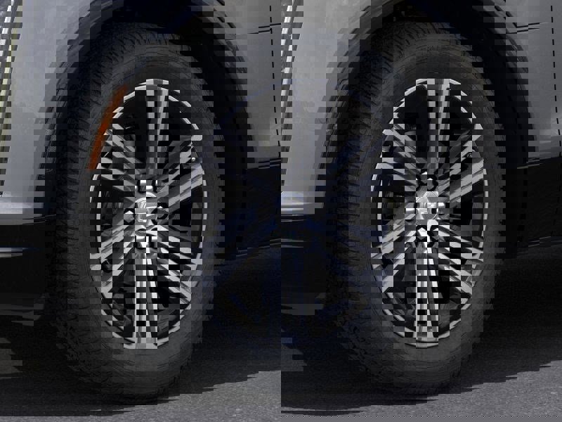 New 2025 Cadillac Lyriq Luxury image 9