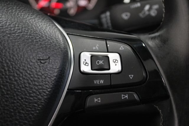 Used 2019 Volkswagen Jetta R-Line w/ R-Line Cold Weather Package FWD image 22