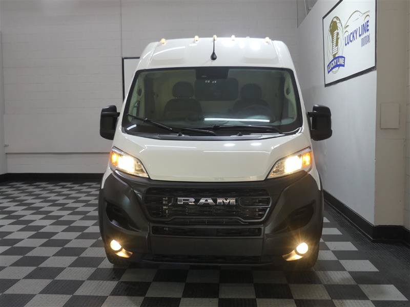 Used 2025 RAM ProMaster 2500 w/ Convenience Group FWD image 2