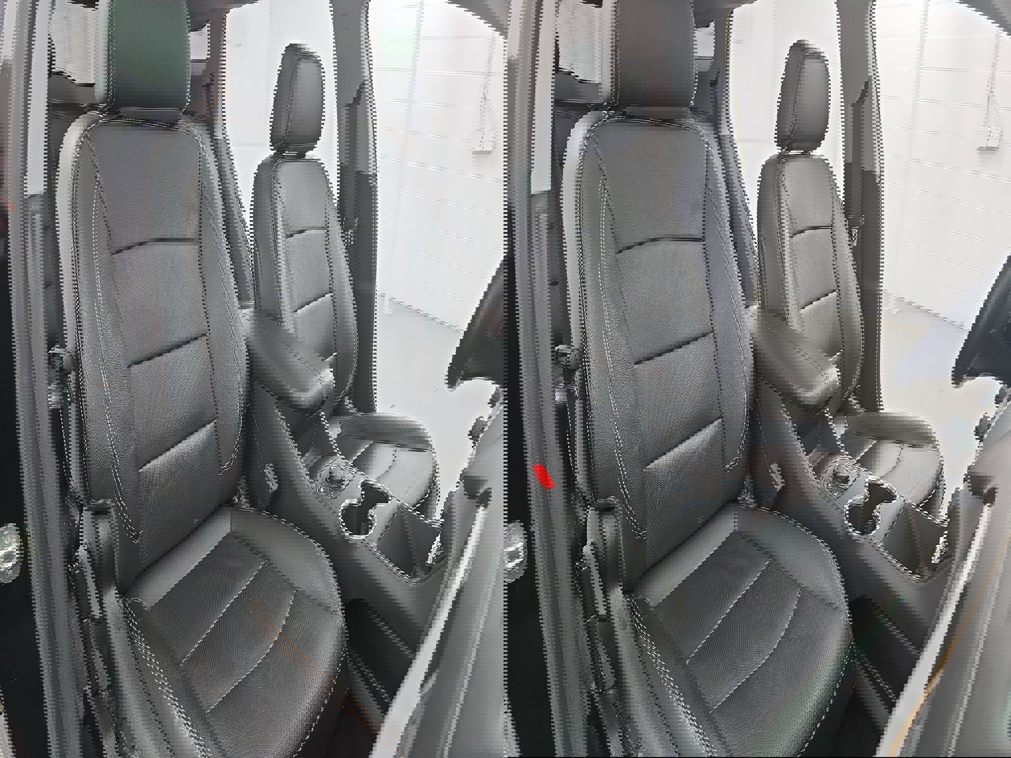 Used 2021 GMC Terrain SLT w/ Elevation Edition image 10