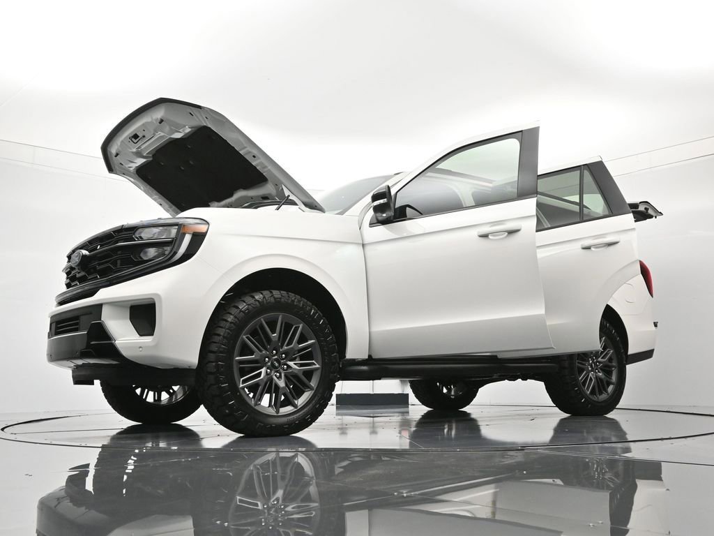 New 2026 Ford Expedition Platinum w/ Stealth Appearance Package AWD/4WD image 51