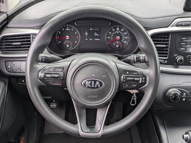 Used 2017 Kia Sorento L image 7
