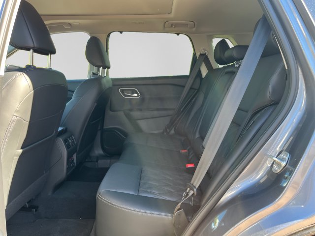 Certified 2026 Nissan Rogue Platinum w/ Tech Package AWD/4WD image 19