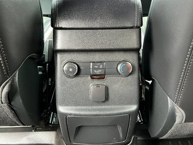 Used 2018 Ford Explorer XLT w/ Equipment Group 202A AWD/4WD image 35
