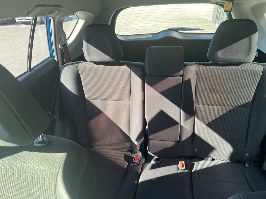 Used 2017 Toyota RAV4 LE w/ Carpet Mat Package AWD/4WD image 15