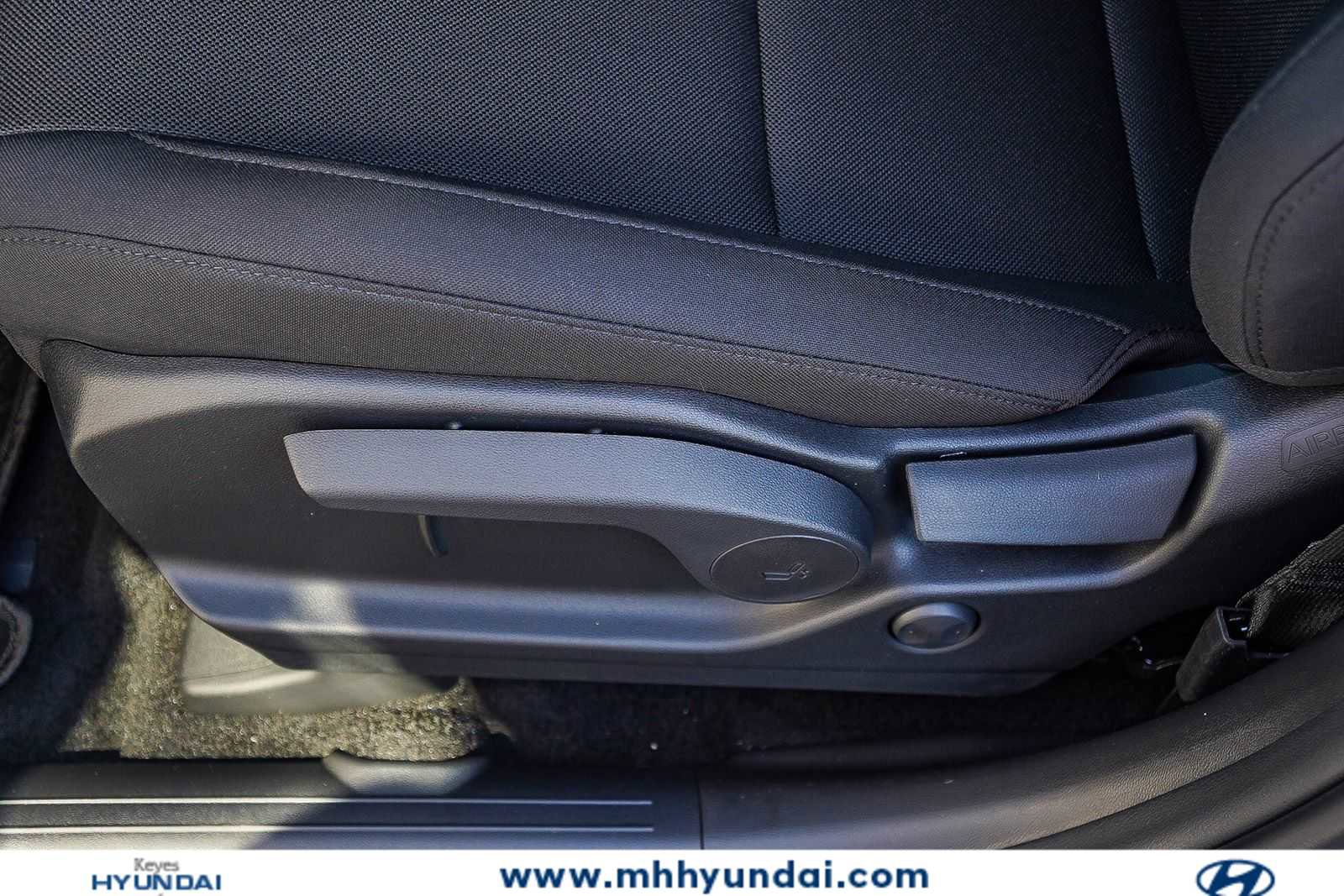 New 2026 Hyundai Santa Fe SE FWD image 23
