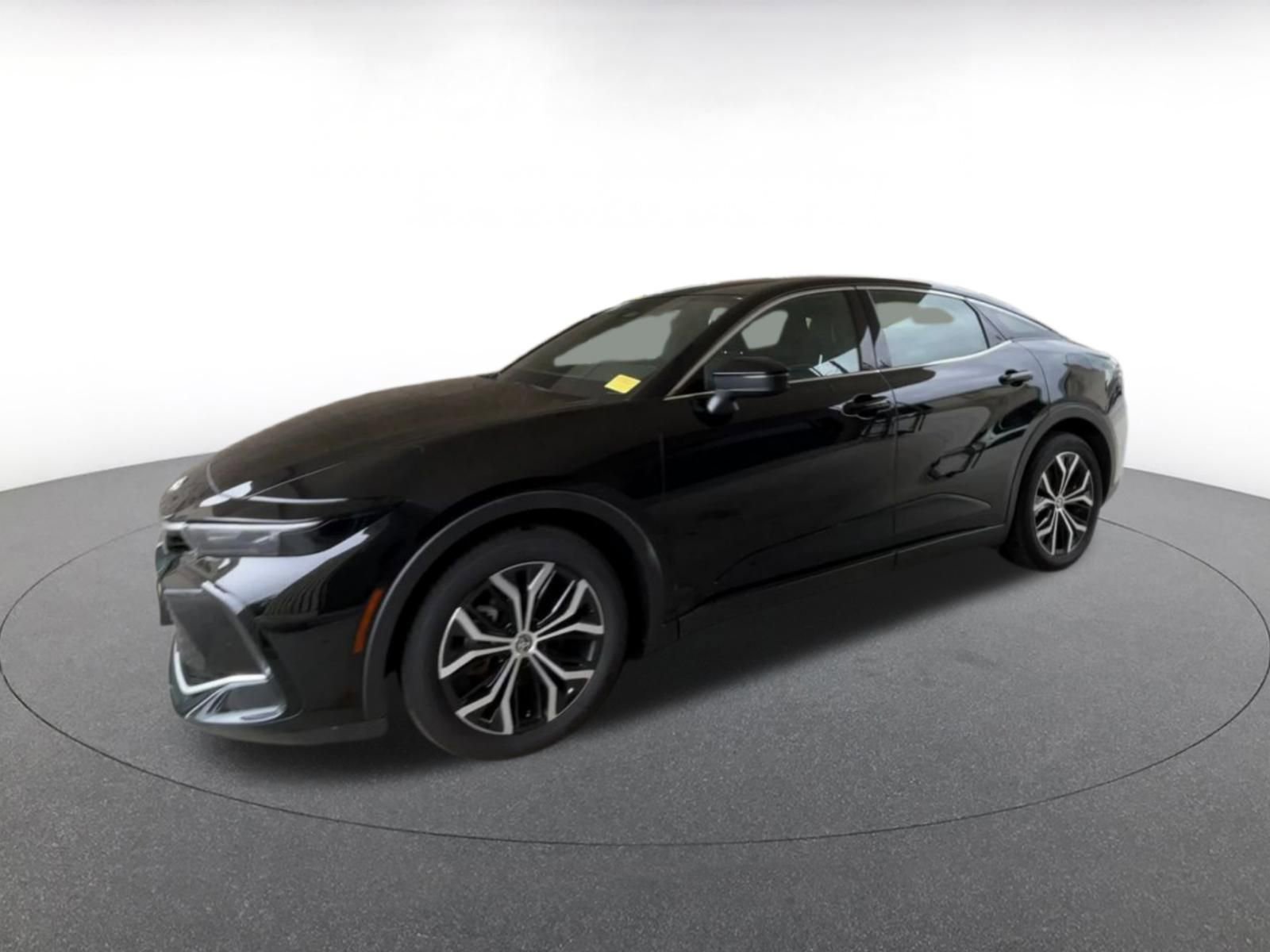 Used 2025 Toyota Crown XLE image 8