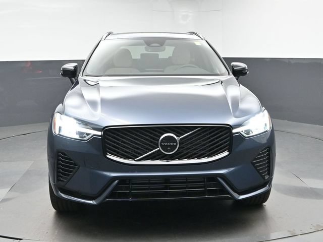 New 2026 Volvo XC60 T8 Plus w/ Climate Package PRO AWD/4WD image 3