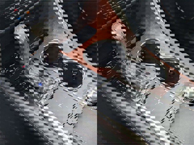 Used 2021 Lexus RX 350L Premium image 9