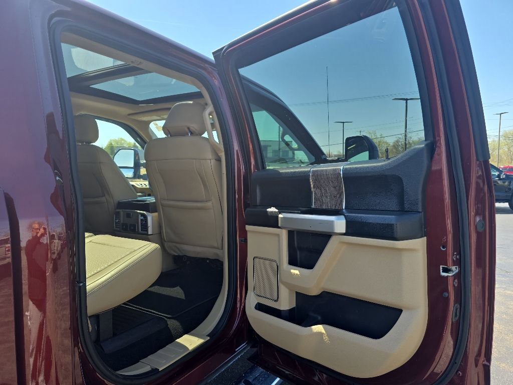 Used 2017 Ford F250 Lariat w/ Lariat Ultimate Package AWD/4WD image 39