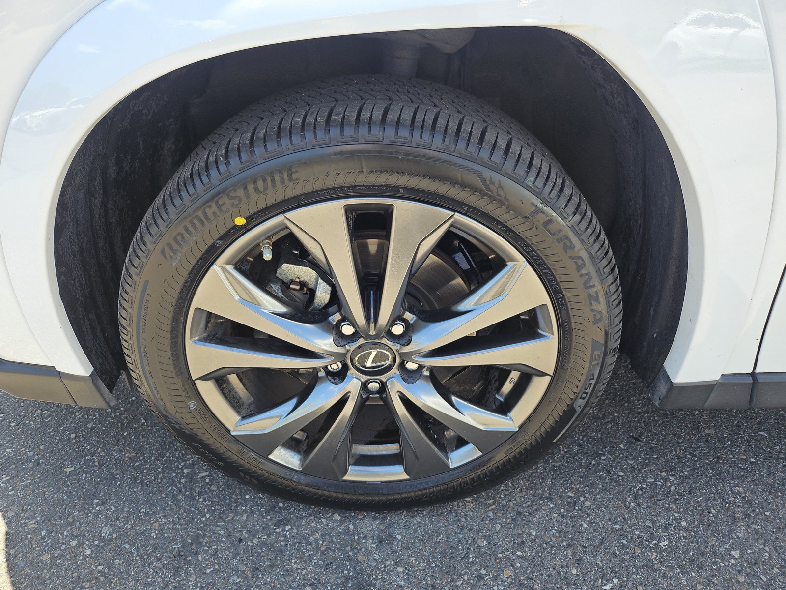 Used 2024 Lexus UX 250h F Sport AWD/4WD image 17