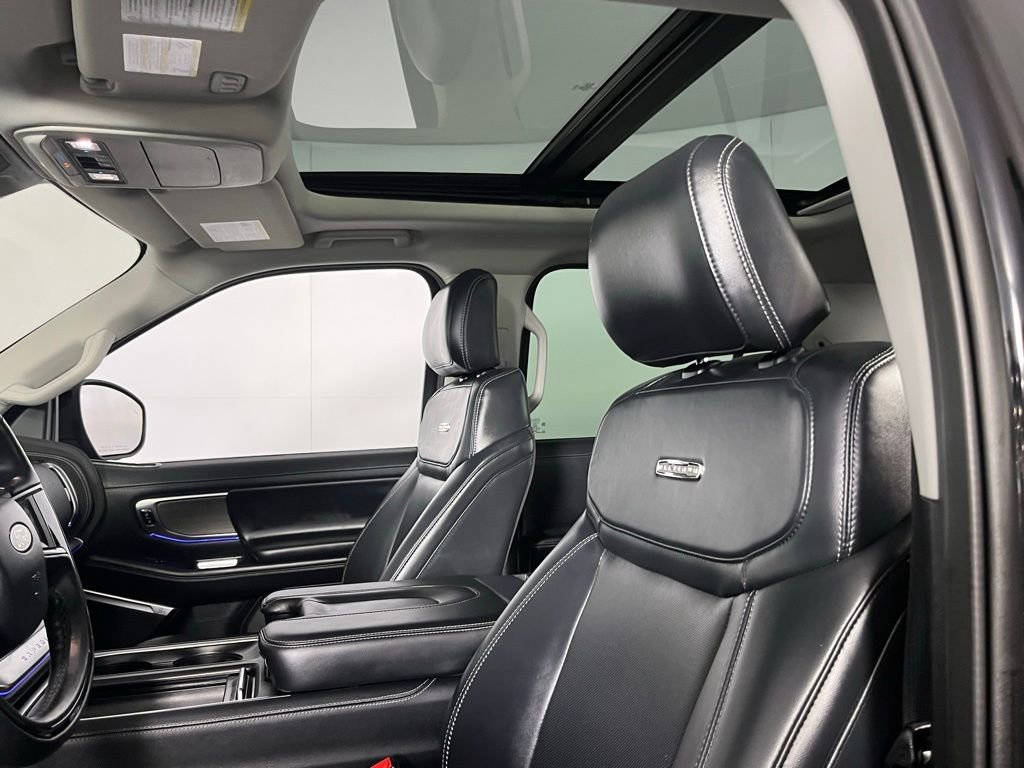 Used 2025 Ford Expedition Max Platinum image 21