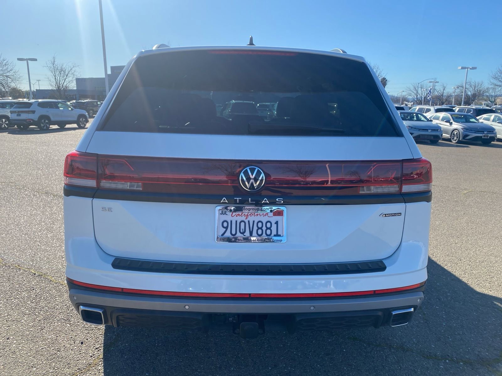 Used 2025 Volkswagen Atlas Peak Edition SE image 5