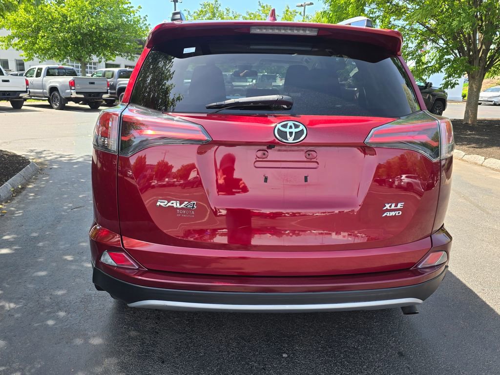 Used 2018 Toyota RAV4 XLE AWD/4WD image 7