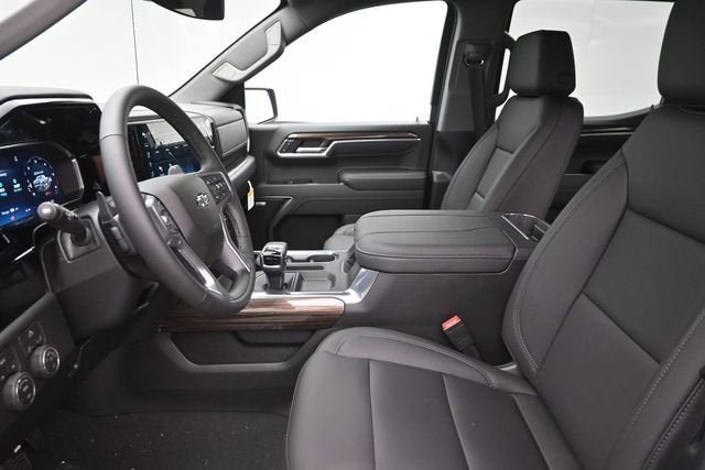 New 2026 Chevrolet Silverado 1500 RST w/ Redline Edition AWD/4WD image 16