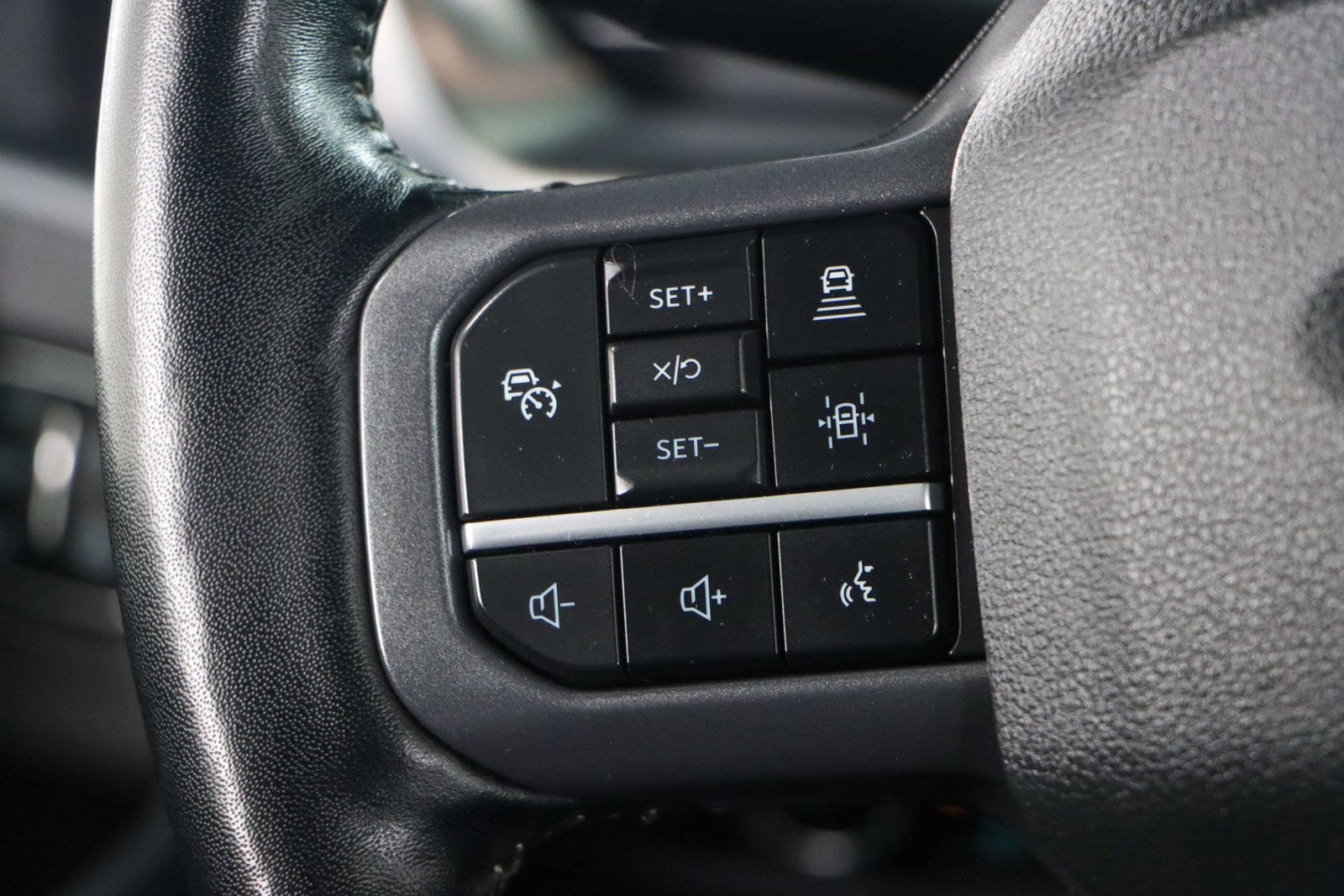 Used 2023 Ford F150 Lariat w/ Equipment Group 502A High image 14