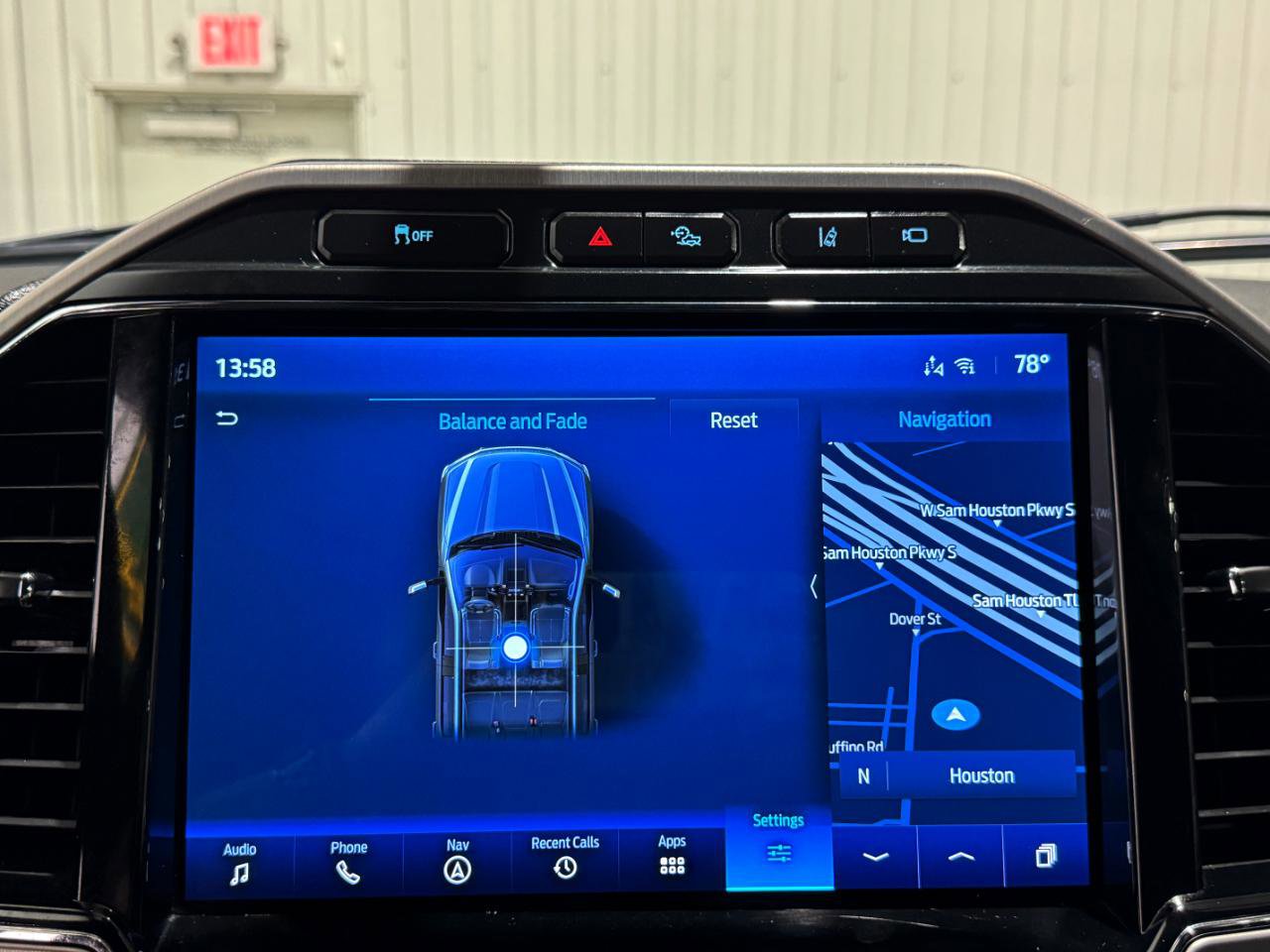 Used 2022 Ford F250 Platinum w/ Tremor Off-Road Package AWD/4WD image 46