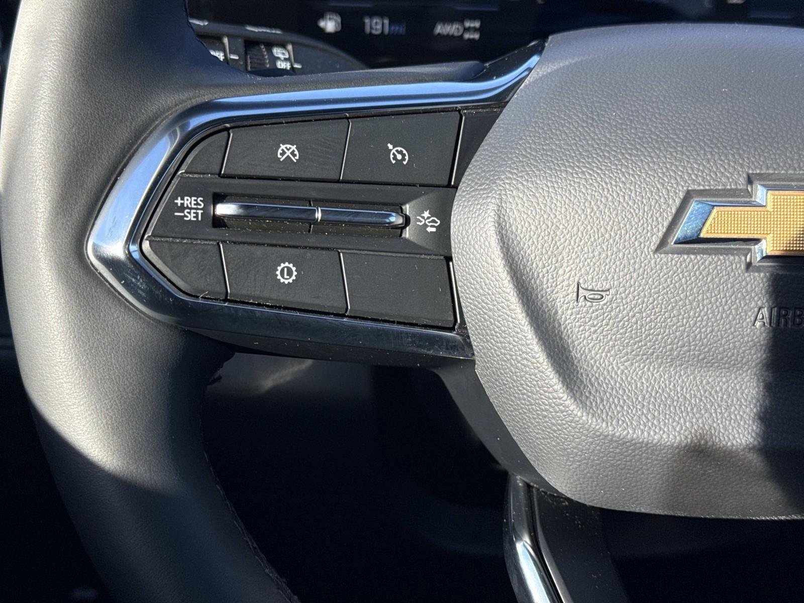 Used 2025 Chevrolet Equinox LT image 8